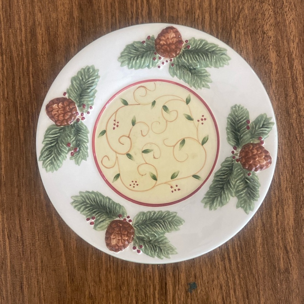 YANKEE CANDLE PINE CONE PLATE